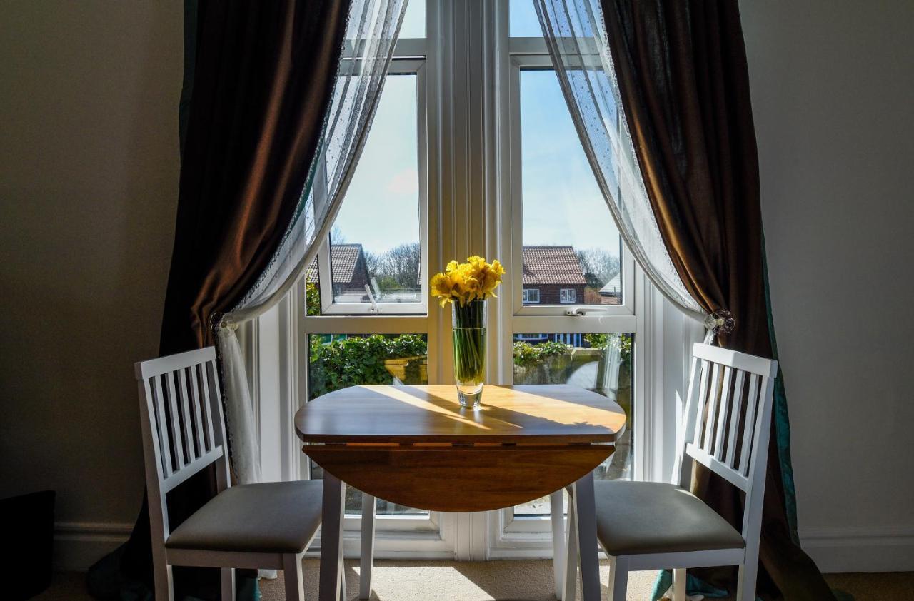 Bed and Breakfast Hillcrest Whitby Exterior foto